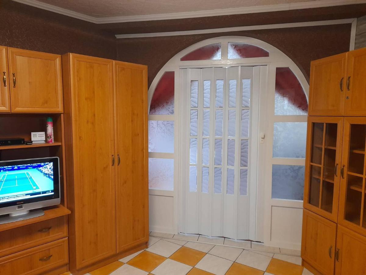 Gyoengyvirag Apartment Romhany Ngoại thất bức ảnh